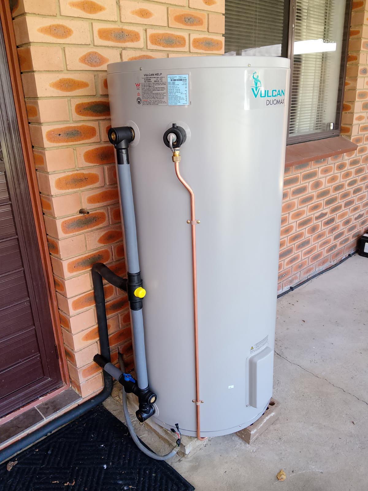 250L Vulcan Duomax hot water unit installed and commissioned at a Canberra home